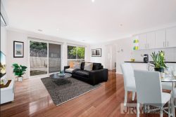 Unit 2/69 Avonhurst Dr, Glen Waverley VIC 3150, Australia