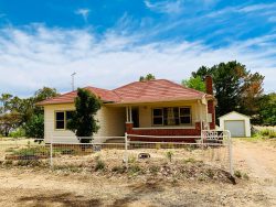 1360 Kingsvale Rd, Young NSW 2594, Australia