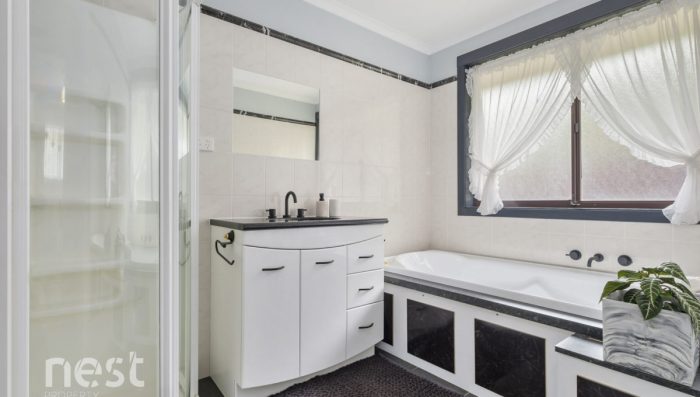 5 Kullindi Ct, Bellerive TAS 7018, Australia