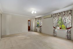 2 Nambucca Cres, Blue Haven NSW 2262, Australia