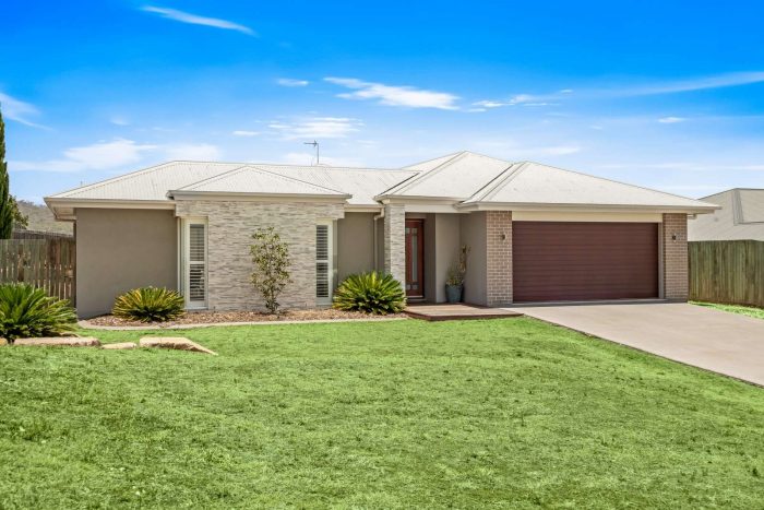 34 Wandoo Cres, Westbrook QLD 4350, Australia