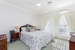 121 Robsons Rd, Hamilton VIC 3300, Australia