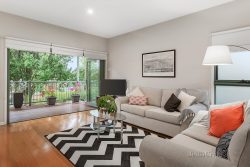 58 Bangalore St, Kensington VIC 3031, Australia