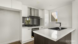 2/42 Burns St, Maidstone VIC 3012, Australia