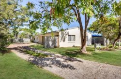 24 Dampier Dr, Andergrove QLD 4740, Australia