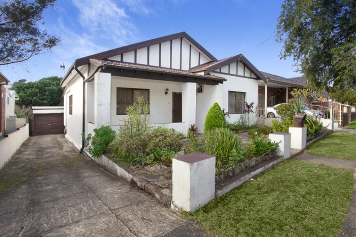 32 Berna St, Canterbury NSW 2193, Australia