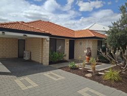 27 Coonawarra Dr, Caversham WA 6055, Australia