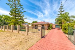 43 Hilton Cres, Maddington WA 6109, Australia