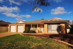 1 Innisvale Ct, Griffith NSW 2680, Australia