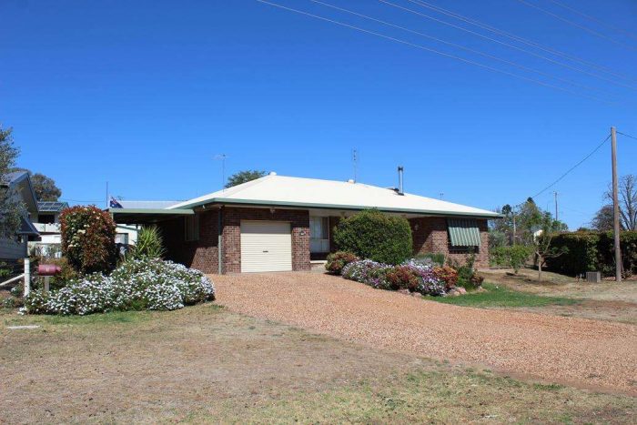 2 Spring St, Bingara NSW 2404, Australia