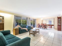 79 Parasol St, Ashmore QLD 4214, Australia