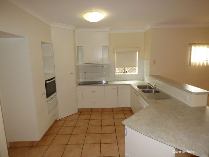 2 Antonia Cl, Atherton QLD 4883, Australia