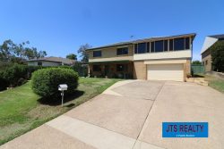 4 Bronte Cres, Muswellbrook NSW 2333, Australia