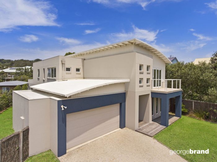 1 Del Mar Dr, Copacabana NSW 2251, Australia