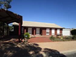 17 Hardwick St, Barmera SA 5345, Australia