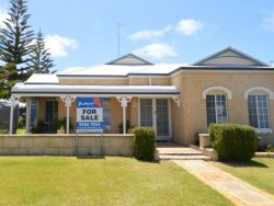 1 Anchor Ct, Wannanup WA 6210, Australia