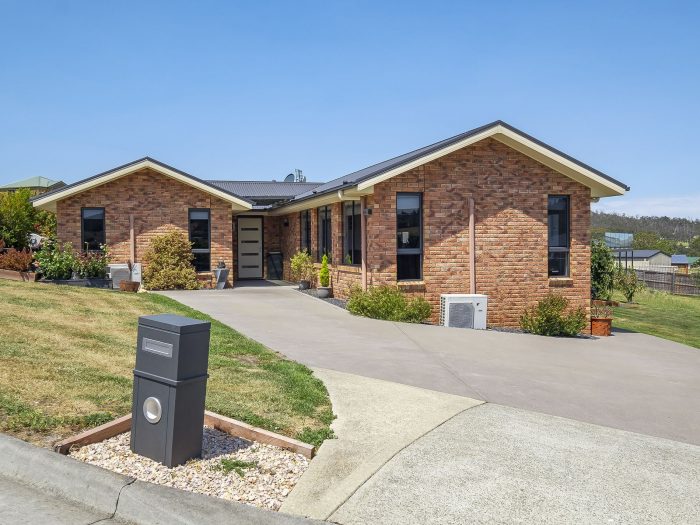 4 Bridget Ct, Cygnet TAS 7112, Australia