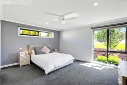 10 Cromie Dr, Warragul VIC 3820, Australia