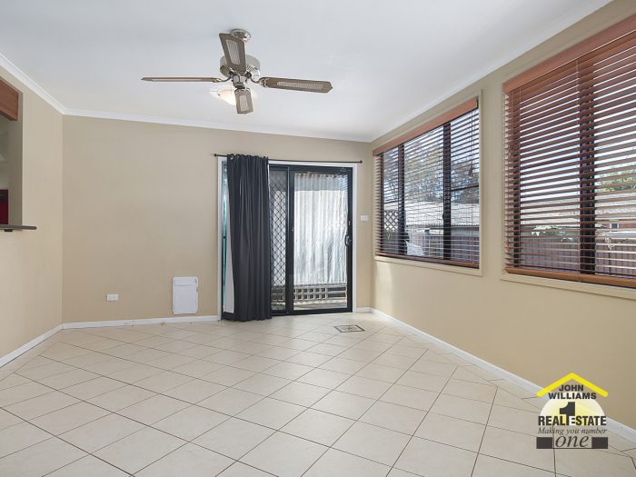 26 Hermitage Cres, Cartwright NSW 2168, Australia