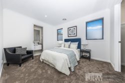 60 Panoramic Grove, Glen Waverley VIC 3150, Australia