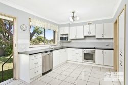 4 Lois St, Winston Hills NSW 2153, Australia