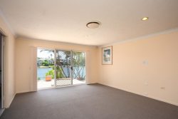 68 Manly Dr, Robina QLD 4226, Australia