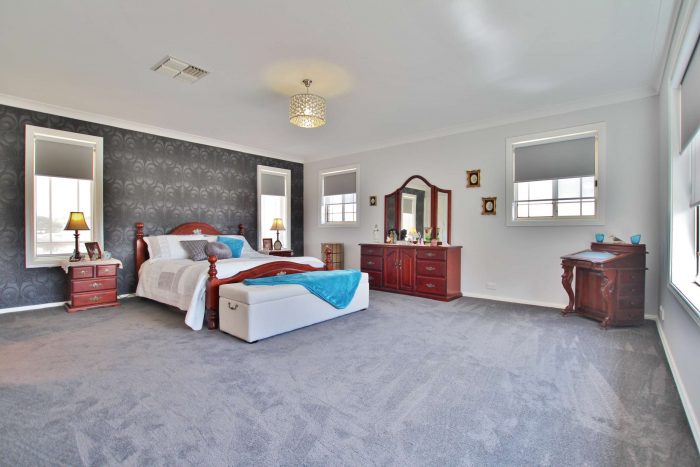 6 Martin Ct, Young NSW 2594, Australia