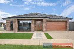 37 Shortridge Dr, Lucas VIC 3350, Australia