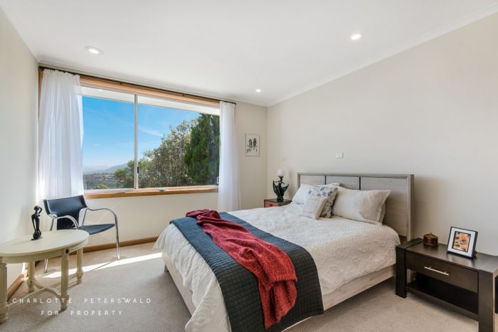 42 Susan Parade, Lenah Valley TAS 7008, Australia