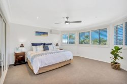 6 St Martin Pl, Clear Island Waters QLD 4226, Australia