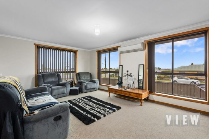 42 Clara St, West Ulverstone TAS 7315, Australia