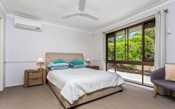 10 Wanata St, Sinnamon Park QLD 4073, Australia