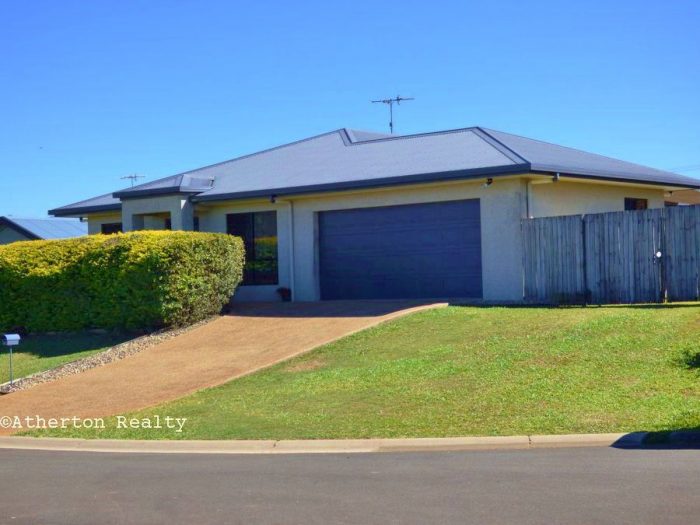 2 Bell Cl, Atherton QLD 4883, Australia