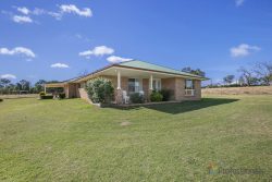 428 Boorolong Rd Armidale NSW 2350