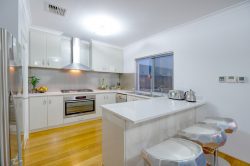 3 Frinton St, Bayswater WA 6053, Australia