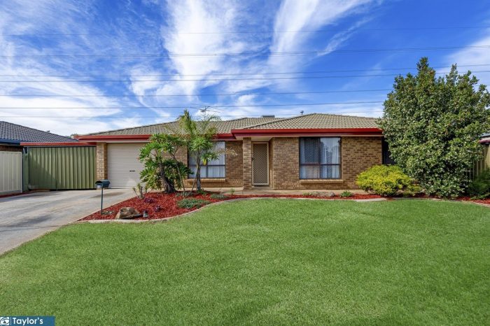 10 Deacon Ct, Paralowie SA 5108, Australia