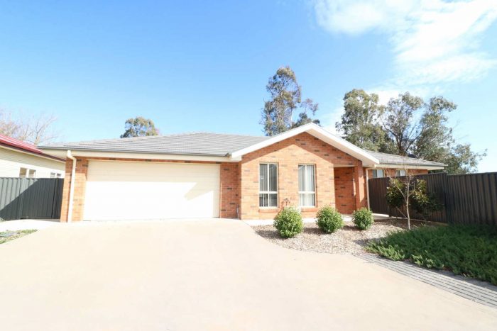 2/106 Gibraltar St, Bungendore NSW 2621, Australia