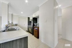 70 Cocoanut Point Dr, Zilzie QLD 4710, Australia