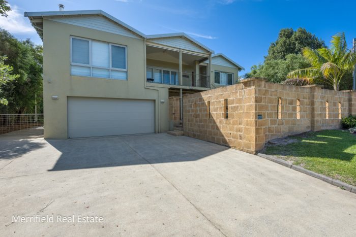 9 Griffiths St, Collingwood Park WA 6330, Australia