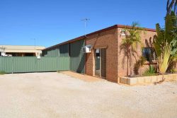 418 Robinson St, East Carnarvon WA 6701, Australia