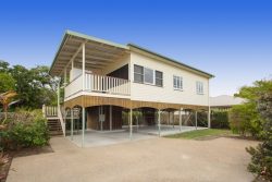 34A Brooks St, Railway Estate QLD 4810, Australia