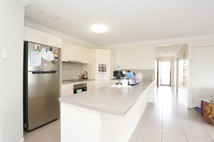 House 8/12 Walnut Cres, Lowood QLD 4311, Australia