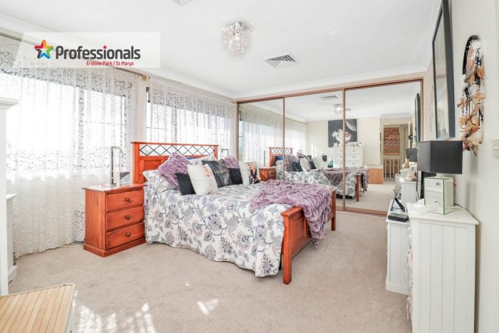 11 Regan Cl, Jamisontown NSW 2750, Australia