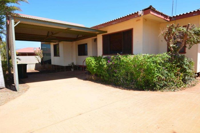 263 Robinson St, East Carnarvon WA 6701, Australia