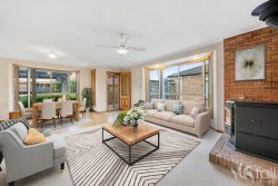 Unit 2/3 Bilton Walk, Claremont TAS 7011, Australia