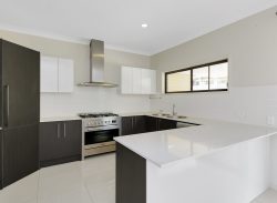 34 Lakeview Pl, Springfield Lakes QLD 4300, Australia