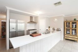 9 Bildersee Ave, Brabham WA 6055, Australia