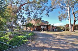 149 Chums Ln, Young NSW 2594, Australia