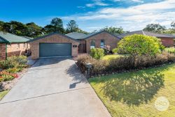 47 Popplewell Rd, Fern Bay NSW 2295, Australia