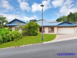 4 Playford Cl, Brinsmead QLD 4870, Australia